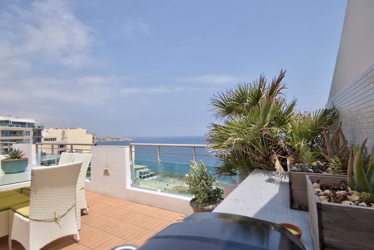 Magnificent Seafront 2-bedroom Penthouse