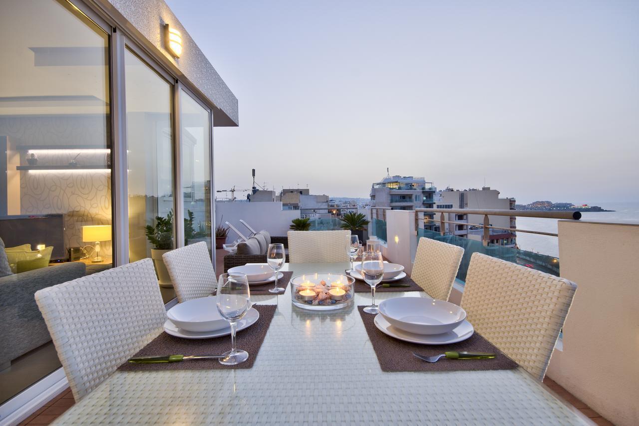 Апартаменты Magnificent Seafront 2-bedroom Penthouse Слима